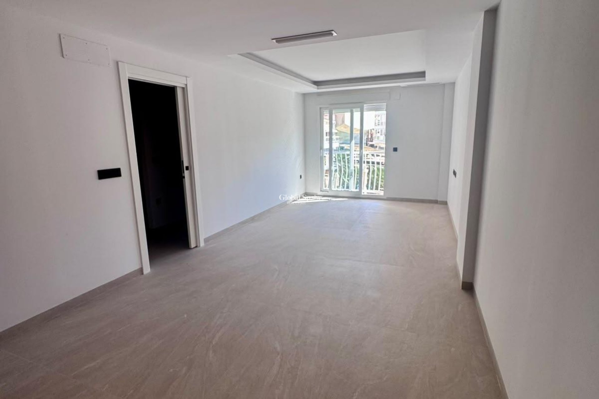 Wiederverkauf - WOHNUNG -
TORREVIEJA - Center
