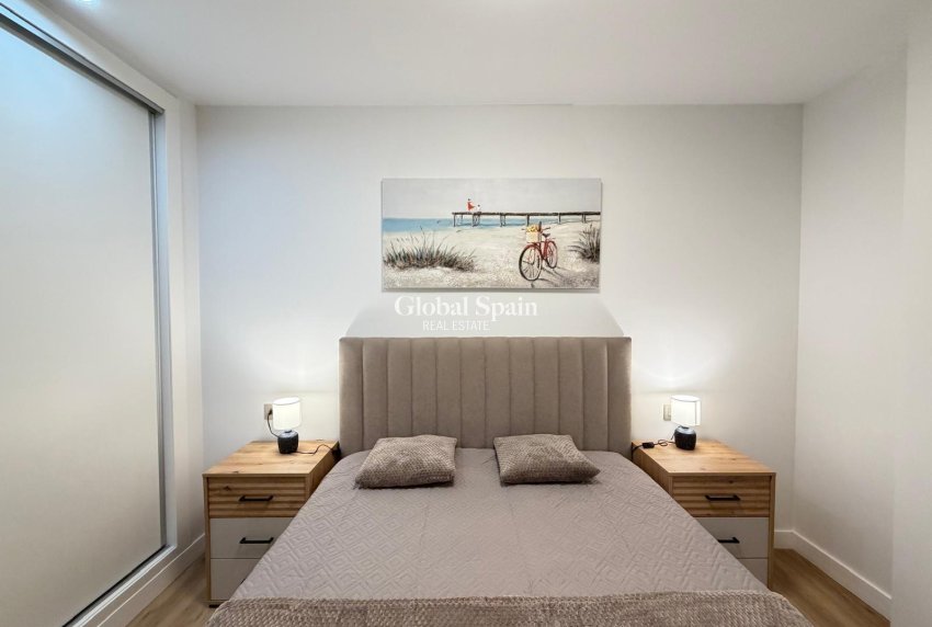 Wiederverkauf - WOHNUNG -
TORREVIEJA - Center