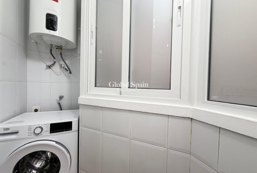 Wiederverkauf - WOHNUNG -
TORREVIEJA - Center