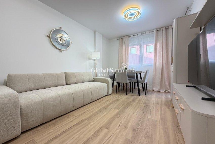 Wiederverkauf - WOHNUNG -
TORREVIEJA - Center