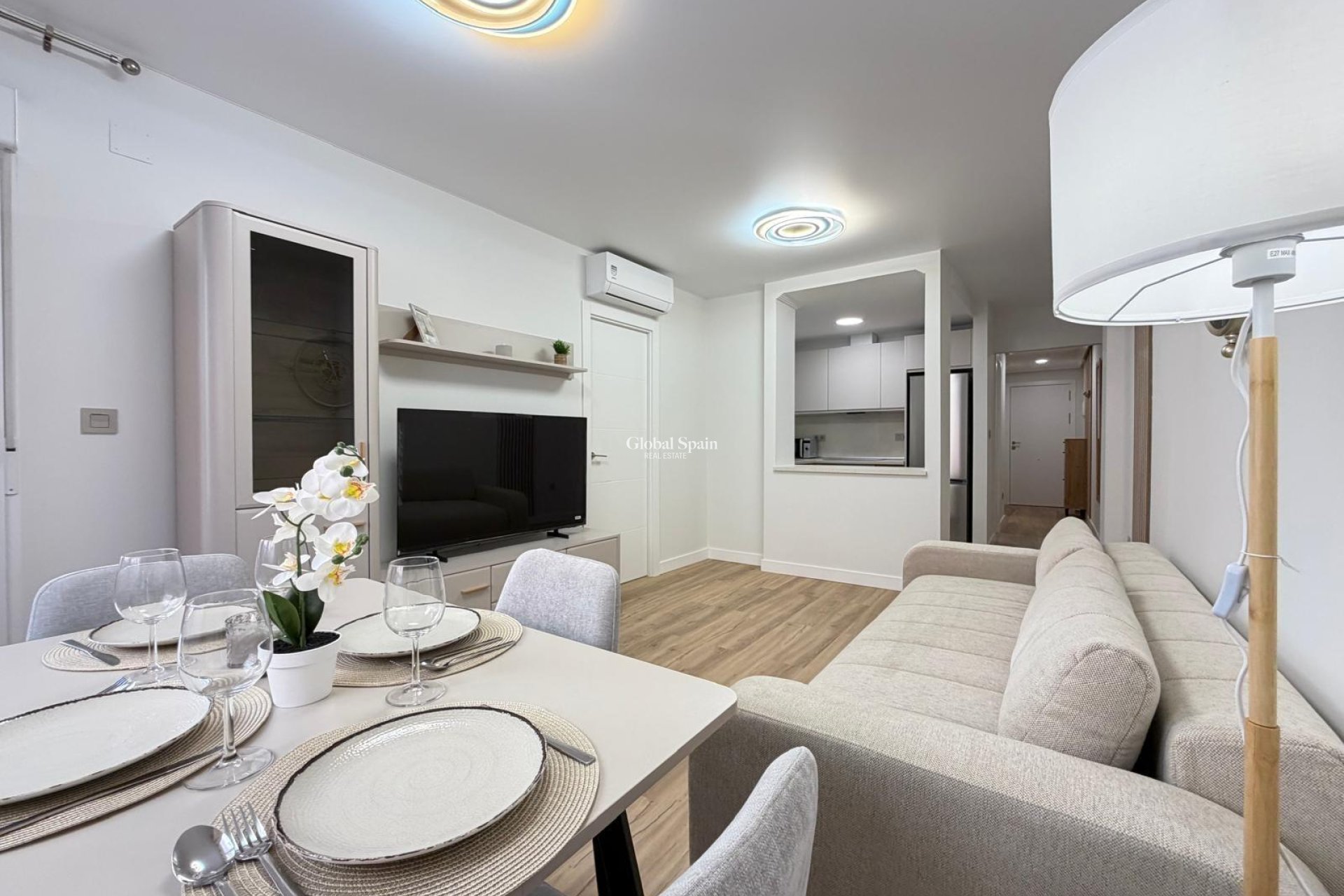 Wiederverkauf - WOHNUNG -
TORREVIEJA - Center