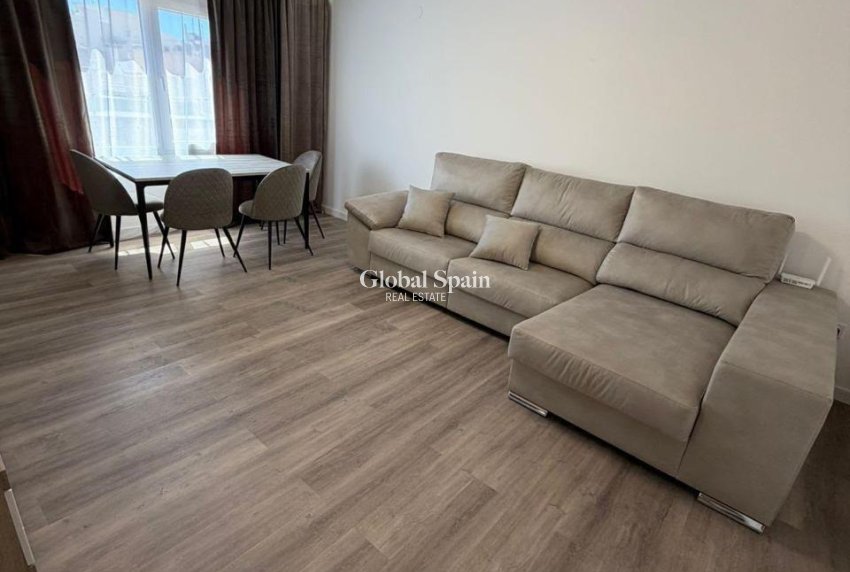 Wiederverkauf - WOHNUNG -
TORREVIEJA - Center