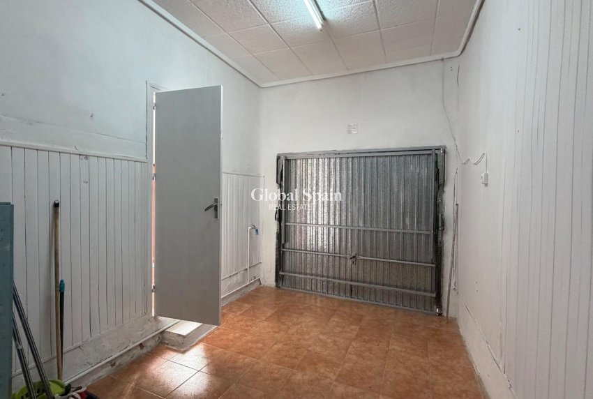 Wiederverkauf - WOHNUNG -
TORREVIEJA - Center