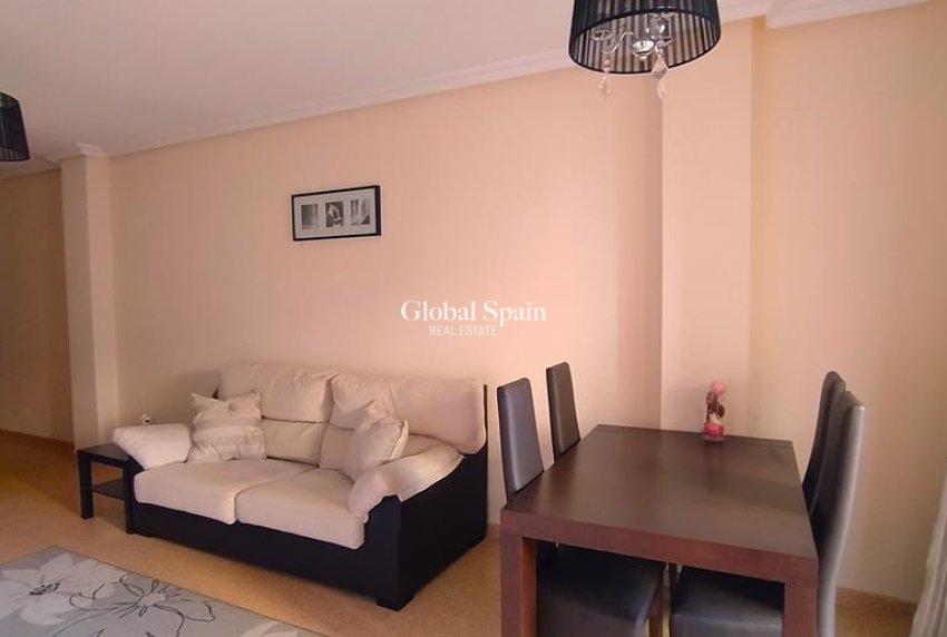 Wiederverkauf - WOHNUNG -
TORREVIEJA - CENTRO CASCO URBANO