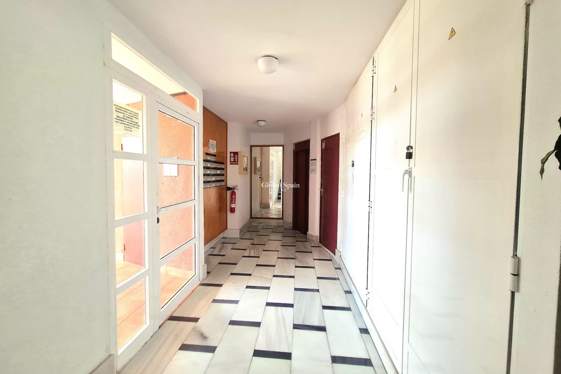 Wiederverkauf - Wohnung -
TORREVIEJA - Centro