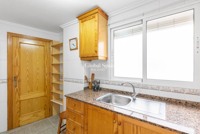 Wiederverkauf - Wohnung -
TORREVIEJA - Centro