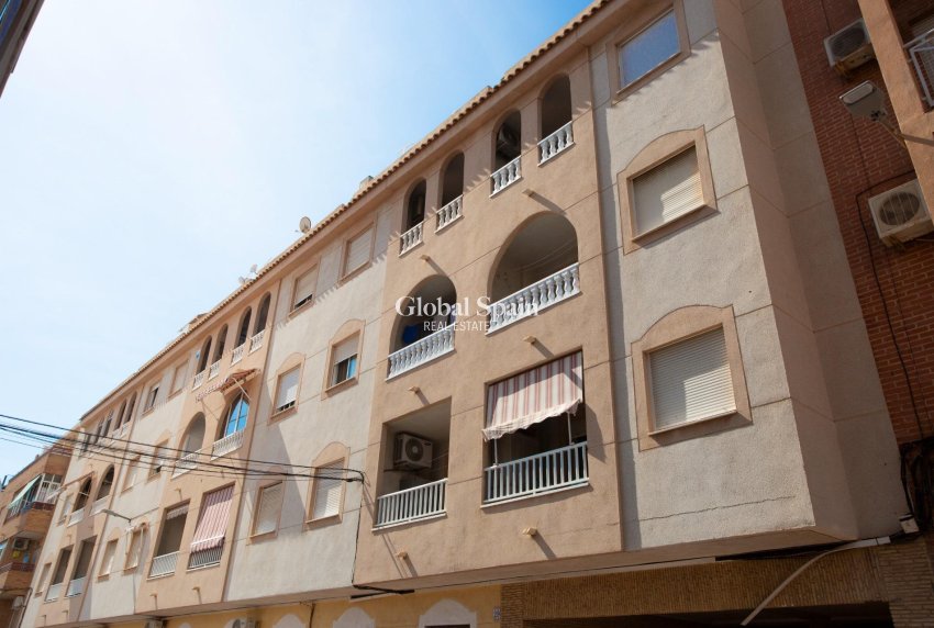 Wiederverkauf - Wohnung -
TORREVIEJA - Centro