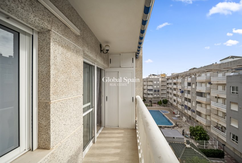 Wiederverkauf - WOHNUNG -
TORREVIEJA - Centro