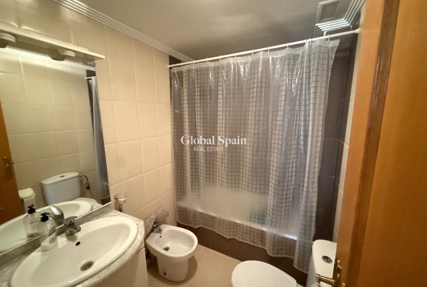 Wiederverkauf - WOHNUNG -
TORREVIEJA - Centro