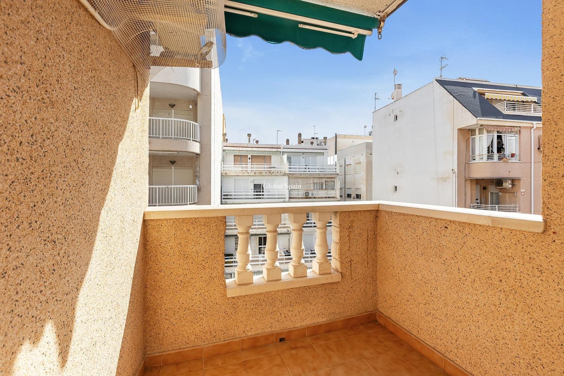 Wiederverkauf - WOHNUNG -
TORREVIEJA - Centro