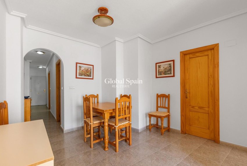 Wiederverkauf - WOHNUNG -
TORREVIEJA - Centro