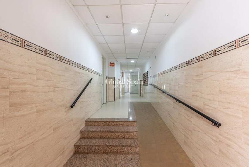Wiederverkauf - WOHNUNG -
TORREVIEJA - Centro