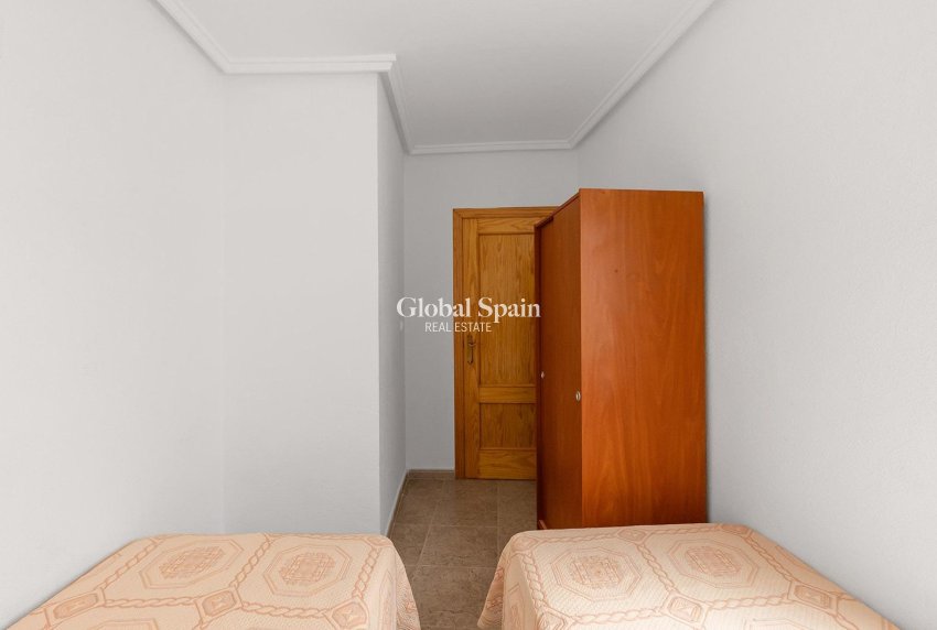 Wiederverkauf - WOHNUNG -
TORREVIEJA - Centro