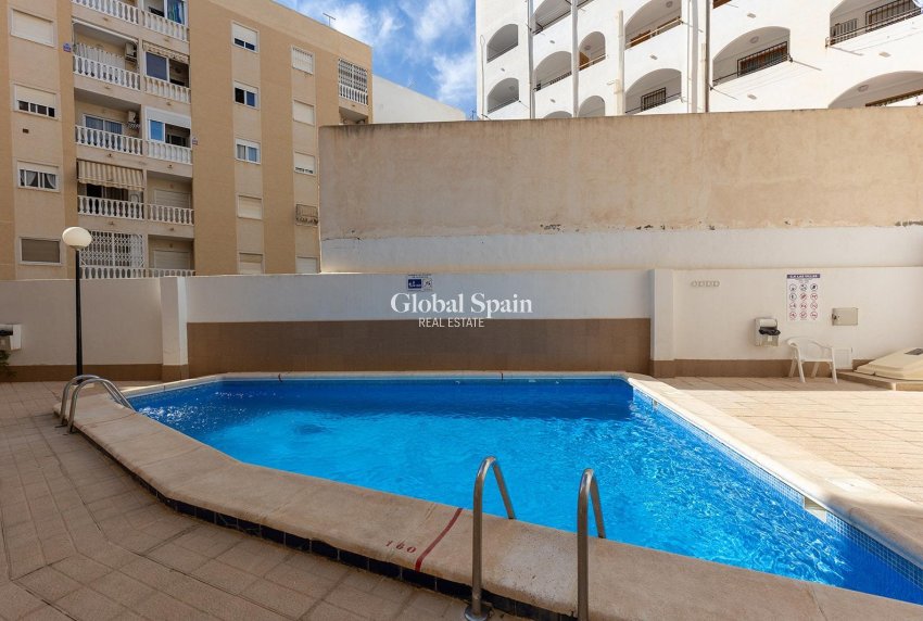 Wiederverkauf - WOHNUNG -
TORREVIEJA - Centro