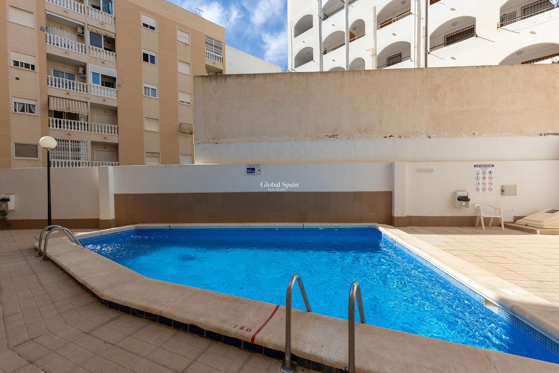 Wiederverkauf - WOHNUNG -
TORREVIEJA - Centro