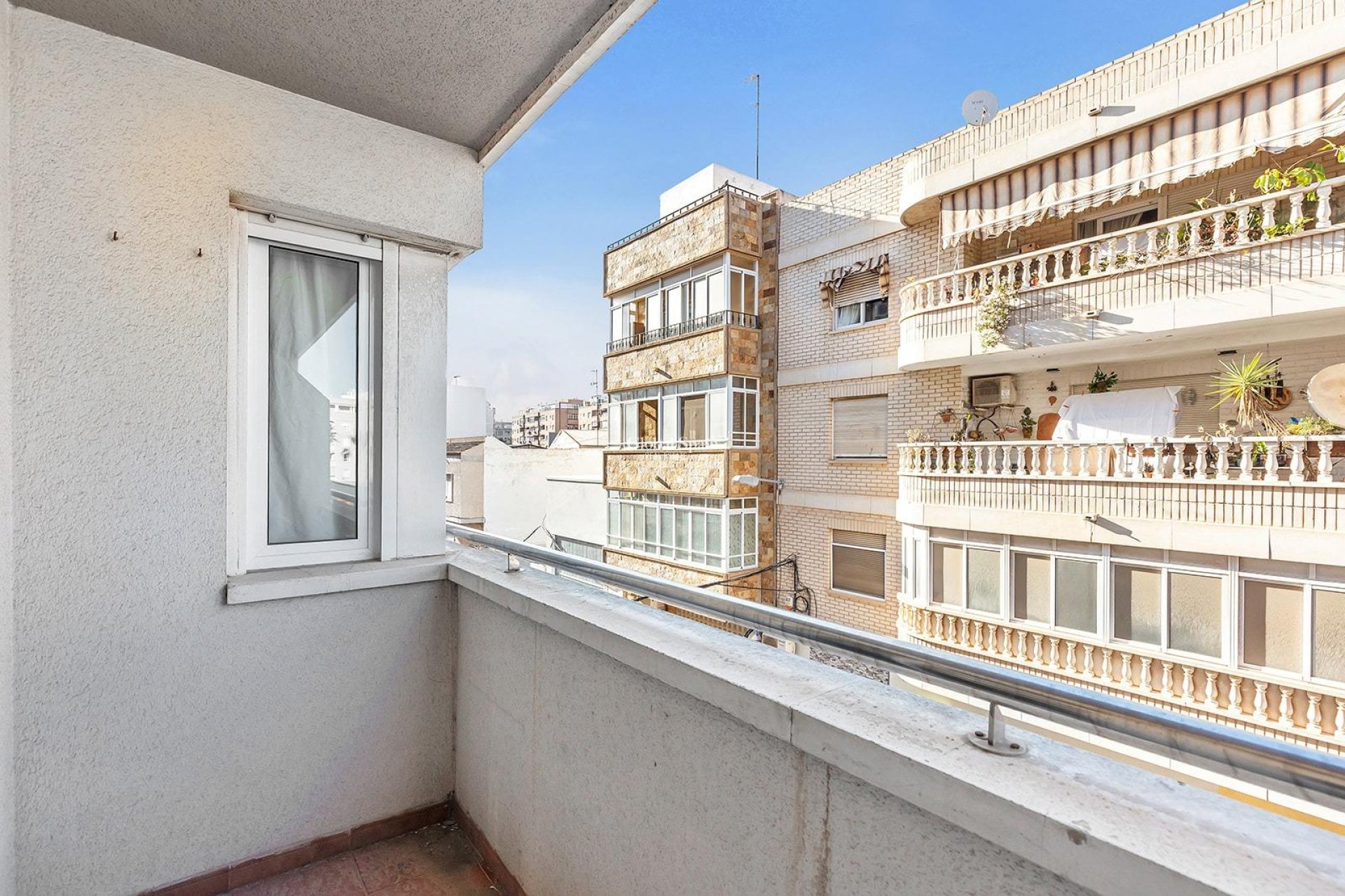Wiederverkauf - WOHNUNG -
TORREVIEJA - Centro