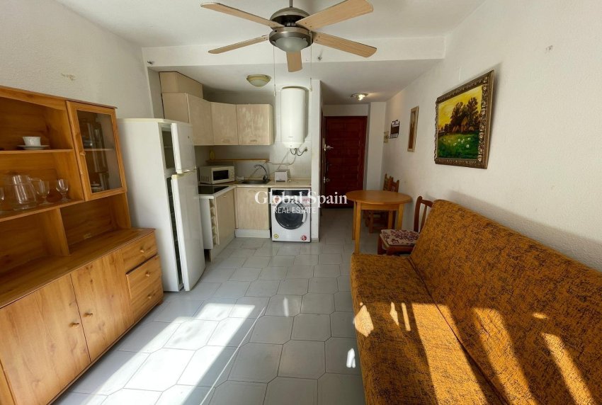Wiederverkauf - WOHNUNG -
TORREVIEJA - Centro