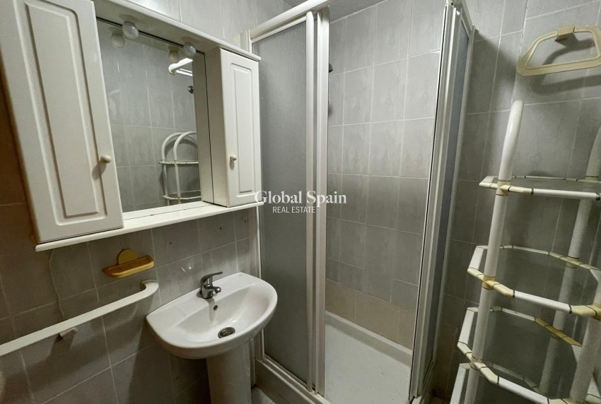Wiederverkauf - WOHNUNG -
TORREVIEJA - Centro
