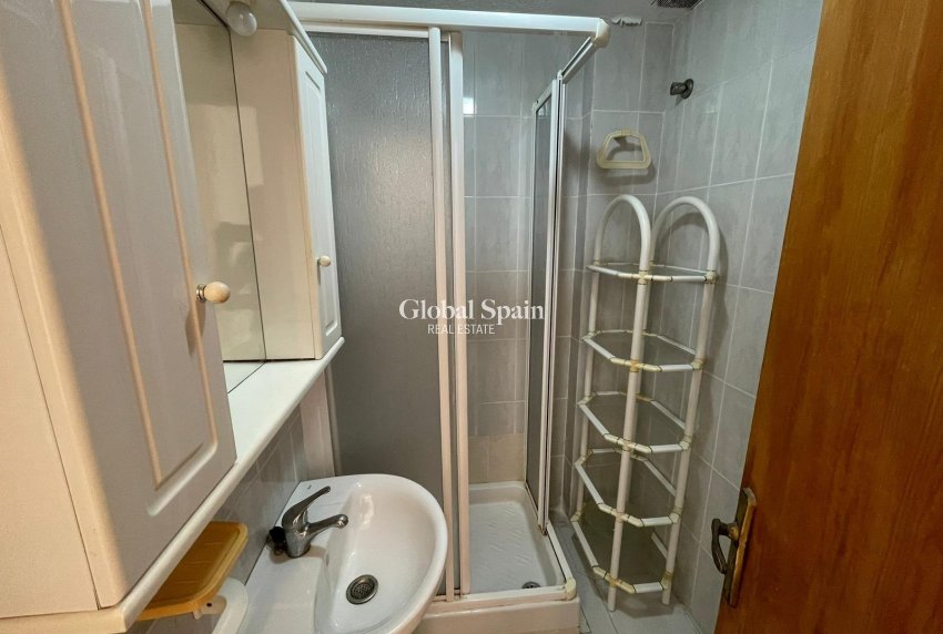 Wiederverkauf - WOHNUNG -
TORREVIEJA - Centro