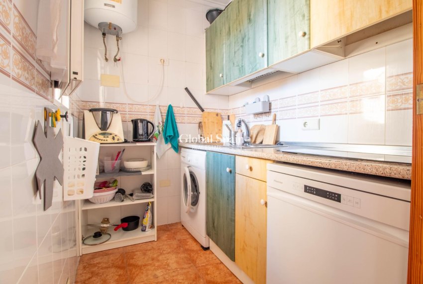 Wiederverkauf - WOHNUNG -
TORREVIEJA - Centro