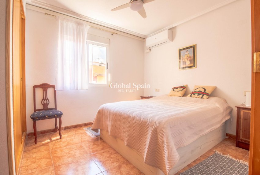 Wiederverkauf - WOHNUNG -
TORREVIEJA - Centro