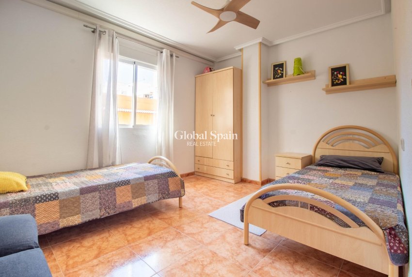 Wiederverkauf - WOHNUNG -
TORREVIEJA - Centro