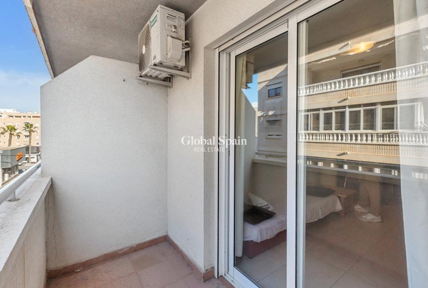 Wiederverkauf - WOHNUNG -
TORREVIEJA - Centro