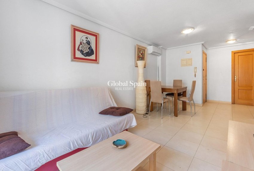 Wiederverkauf - WOHNUNG -
TORREVIEJA - Centro