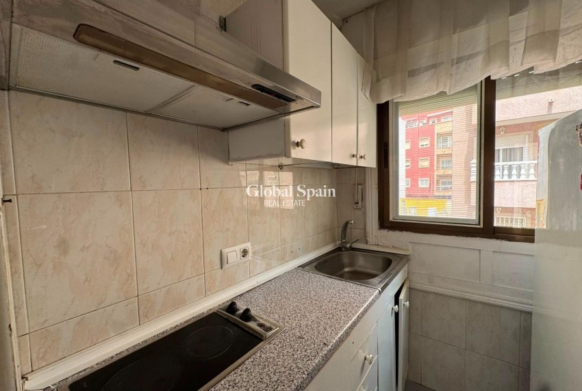 Wiederverkauf - WOHNUNG -
TORREVIEJA - Centro