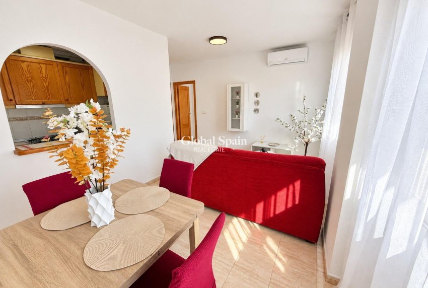Wiederverkauf - WOHNUNG -
TORREVIEJA - Centro