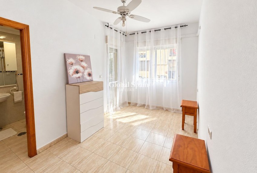 Wiederverkauf - WOHNUNG -
TORREVIEJA - Centro