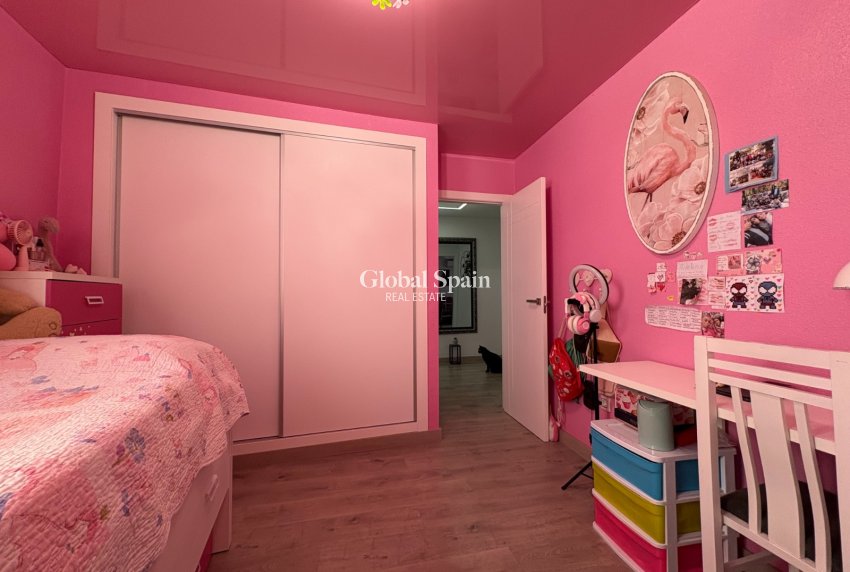 Wiederverkauf - Wohnung -
TORREVIEJA - Centro