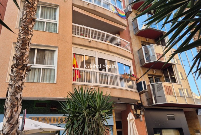 Wiederverkauf - Wohnung -
TORREVIEJA - Costa Blanca Sur