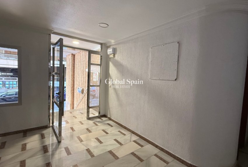 Wiederverkauf - Wohnung -
TORREVIEJA - Costa Blanca Sur