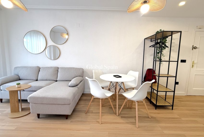 Wiederverkauf - Wohnung -
TORREVIEJA - Costa Blanca Sur