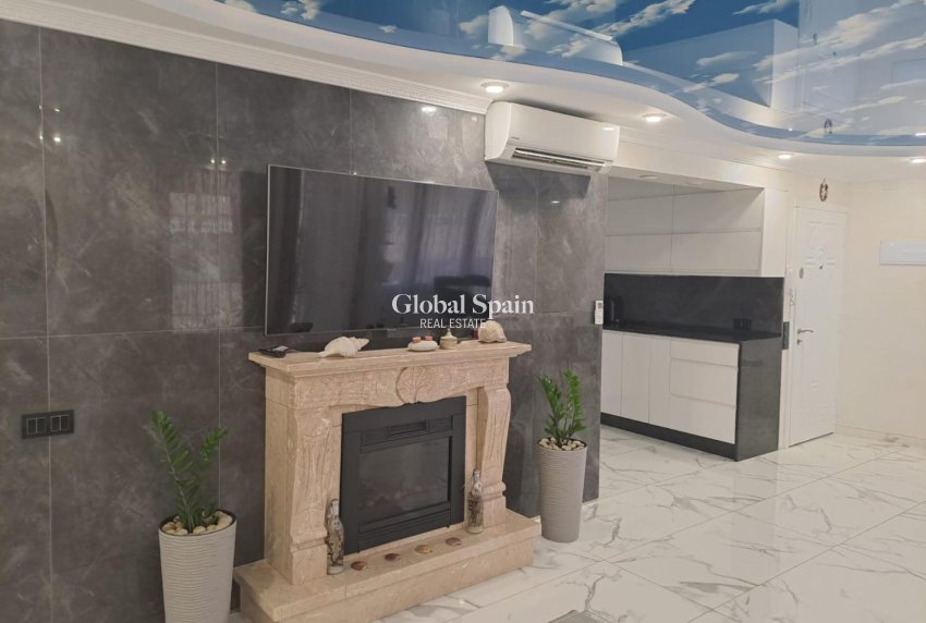 Wiederverkauf - WOHNUNG -
TORREVIEJA - Costa Blanca