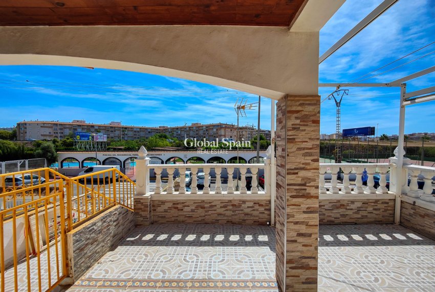 Wiederverkauf - WOHNUNG -
TORREVIEJA - Costa Blanca