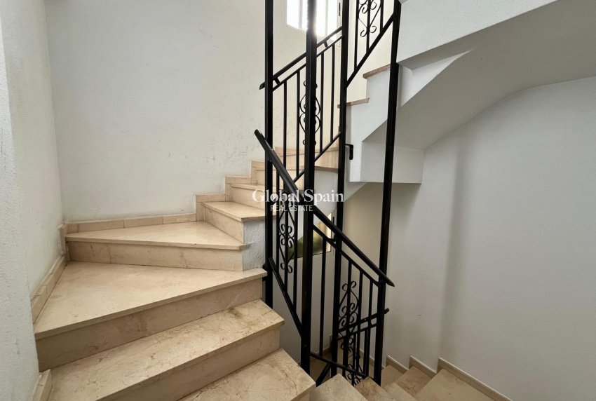 Wiederverkauf - WOHNUNG -
TORREVIEJA - Costa Blanca