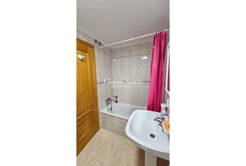 Wiederverkauf - WOHNUNG -
TORREVIEJA - Costa Blanca