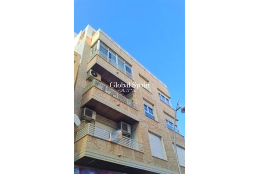 Wiederverkauf - WOHNUNG -
TORREVIEJA - Costa Blanca