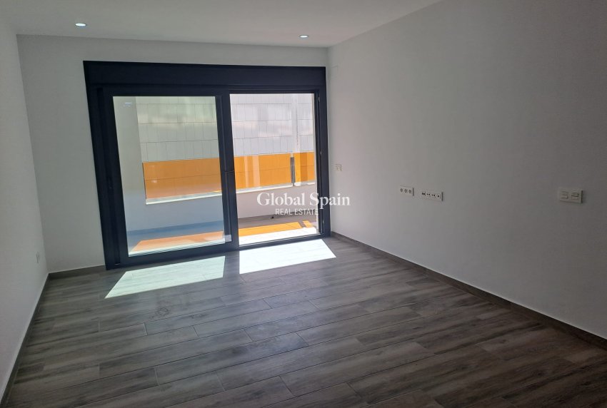 Wiederverkauf - WOHNUNG -
TORREVIEJA - Costa Blanca