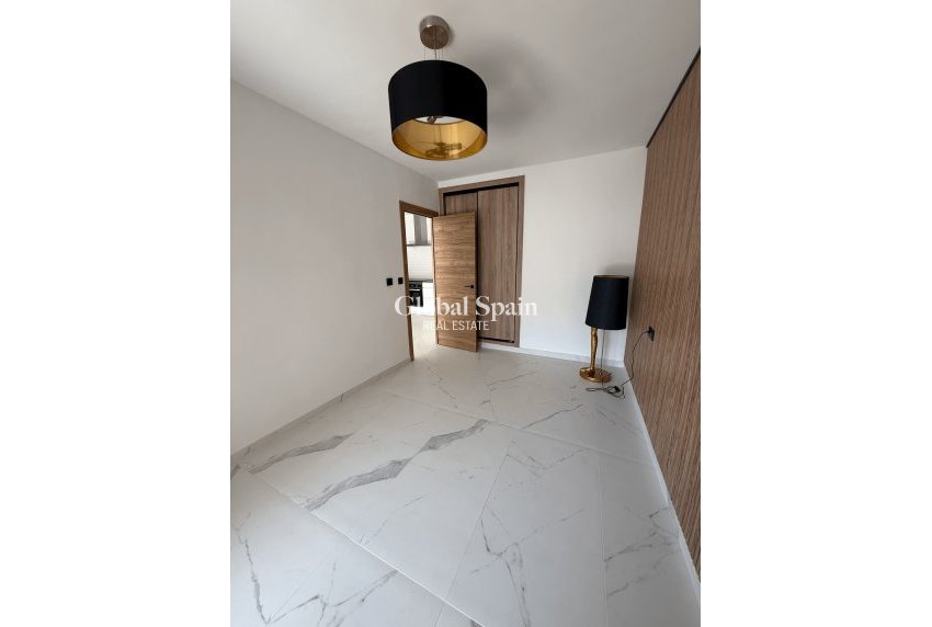 Wiederverkauf - WOHNUNG -
TORREVIEJA - Costa Blanca