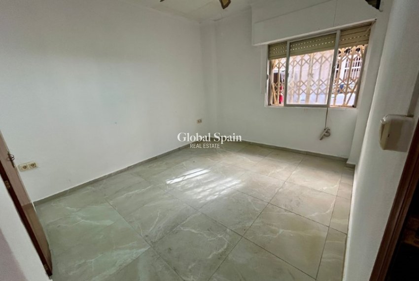 Wiederverkauf - WOHNUNG -
TORREVIEJA - Costa Blanca