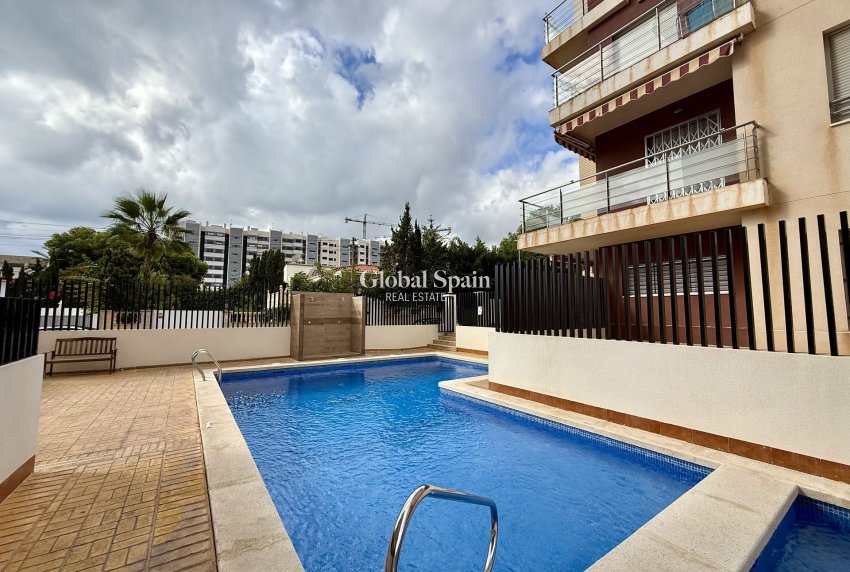 Wiederverkauf - WOHNUNG -
TORREVIEJA - Costa Blanca