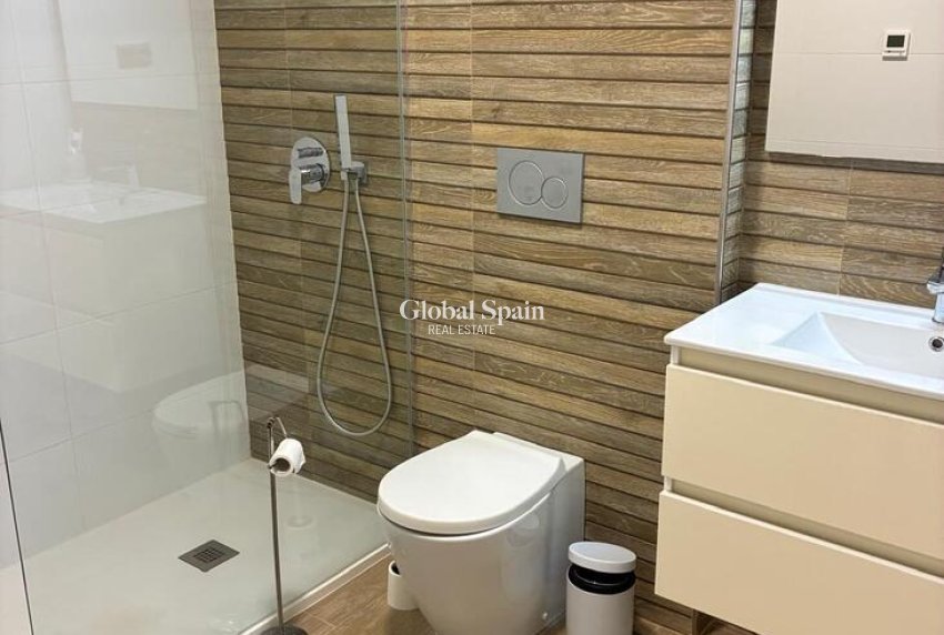 Wiederverkauf - WOHNUNG -
TORREVIEJA - Costa Blanca