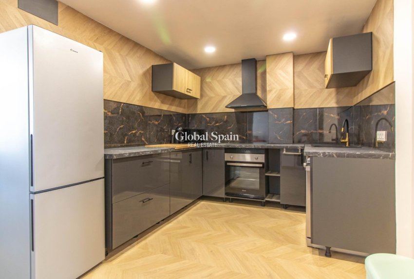 Wiederverkauf - WOHNUNG -
TORREVIEJA - Costa Blanca