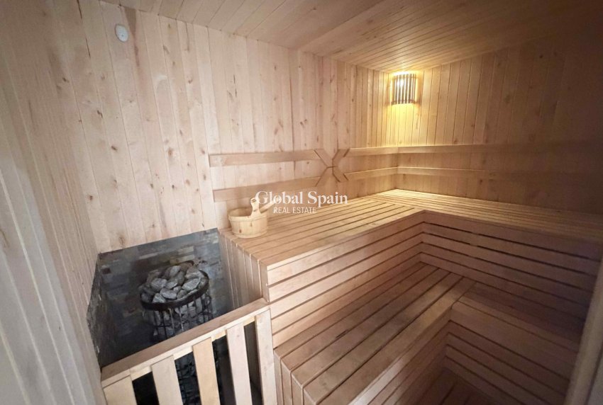 Wiederverkauf - WOHNUNG -
TORREVIEJA - Costa Blanca