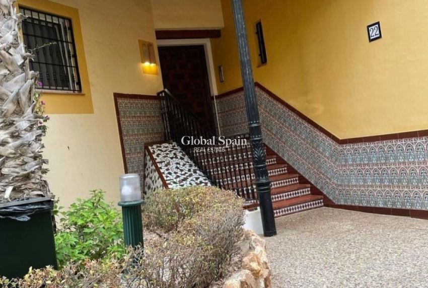 Wiederverkauf - WOHNUNG -
TORREVIEJA - Costa Blanca