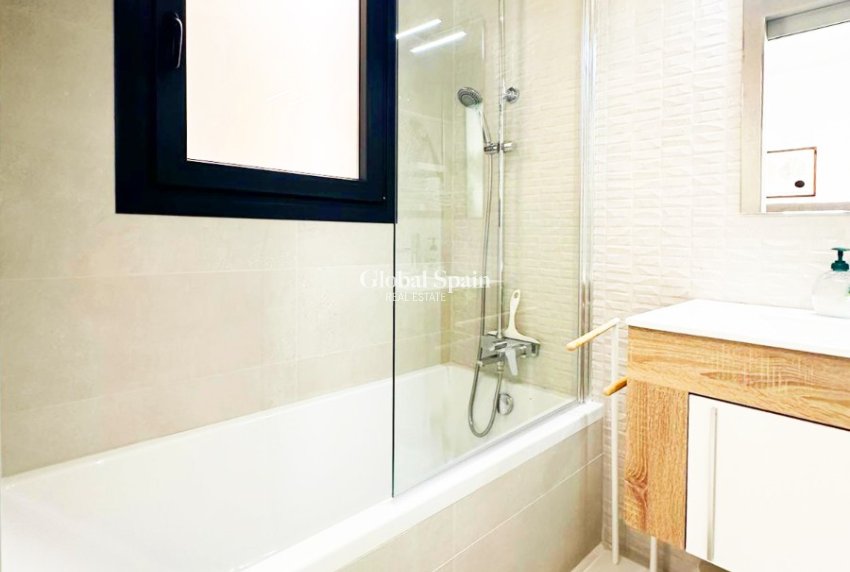 Wiederverkauf - WOHNUNG -
TORREVIEJA - Costa Blanca