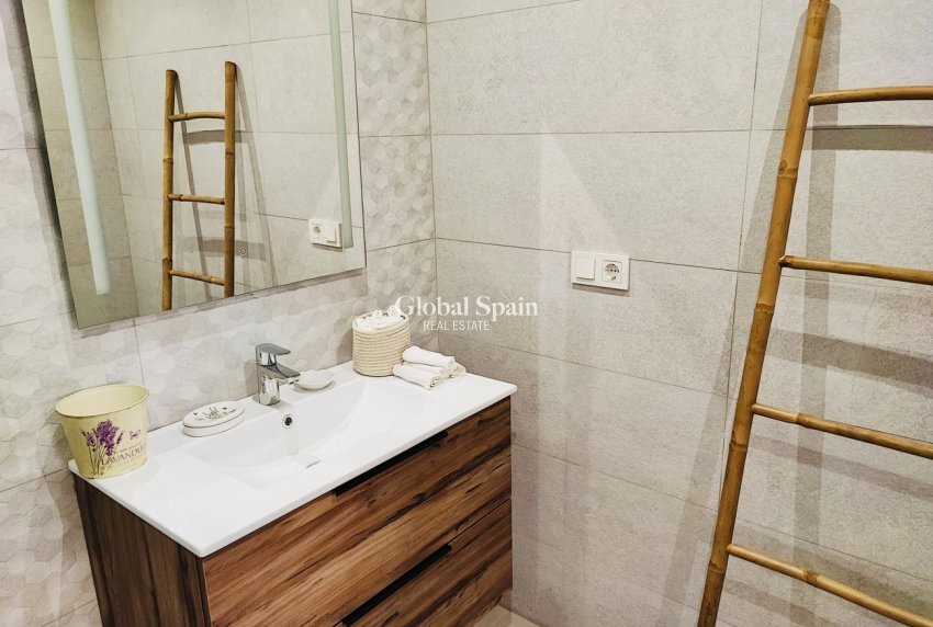 Wiederverkauf - WOHNUNG -
TORREVIEJA - Costa Blanca